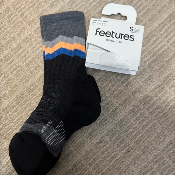 NWT | Feetures | Men's Multi-Color Crew Socks - Picture 6 of 8